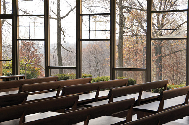 The Queen of Peace Chapel at Caritas Christi, the motherhouse of the Sisters of Charity of Seton Hill, reflects the sisters’ desire for integrated lives of mission, community, and prayer.