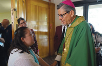 El Arzobispo García-Siller, M.Sp.S. sugiere a los jóvenes que no teman pedir consejo. 